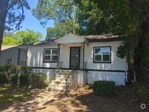 Building Photo - 2419 Vine St