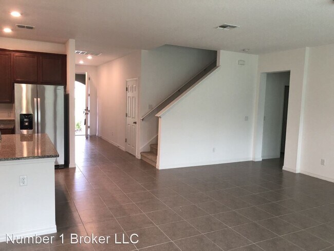 Building Photo - 4 br, 3.5 bath House - 1701 Fullers Oak Loop