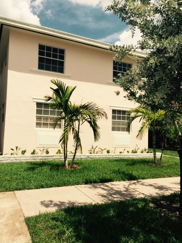 Foto principal - 131 Salamanca Ave