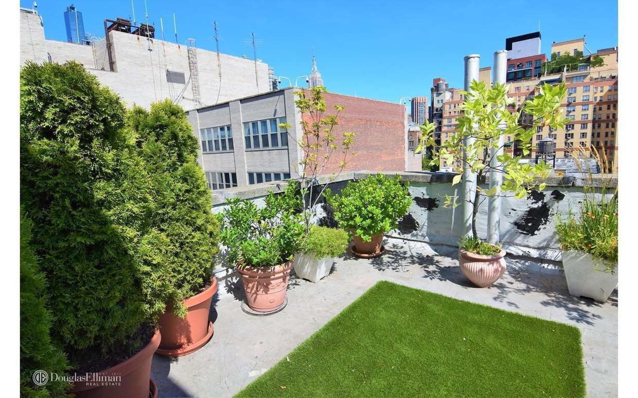 Foto principal - 137 E 19th St