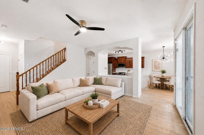 Foto del edificio - 2250 E Wayland Dr