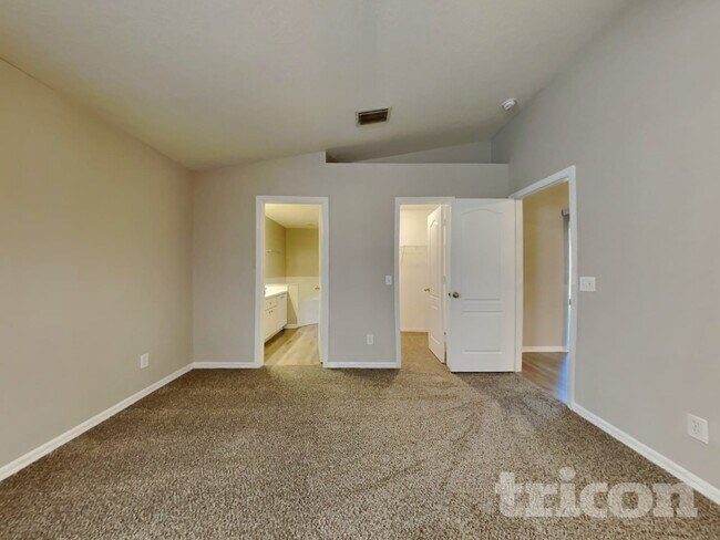 Building Photo - 24349 Rolling View Ct