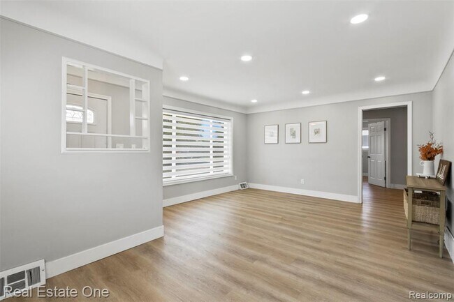 Foto del edificio - 6118 Amboy St