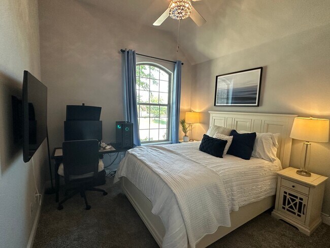 Foto del edificio - 3905 Applewood Ln
