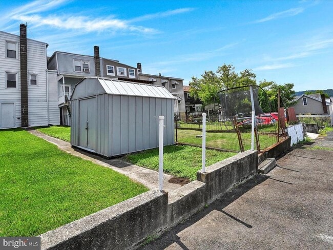 Foto del edificio - 31 E Union St