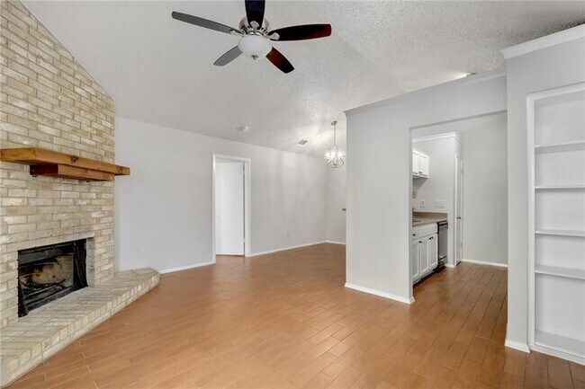 Foto del edificio - 12207 Alderbrook Dr