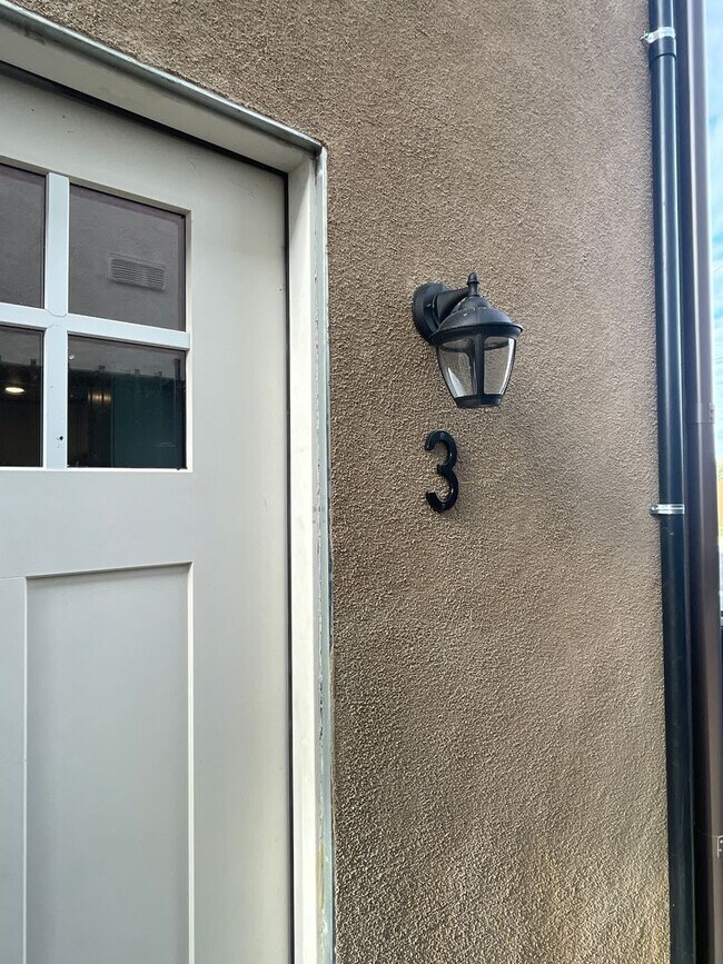 Foto del edificio - 1417 Shoshone St