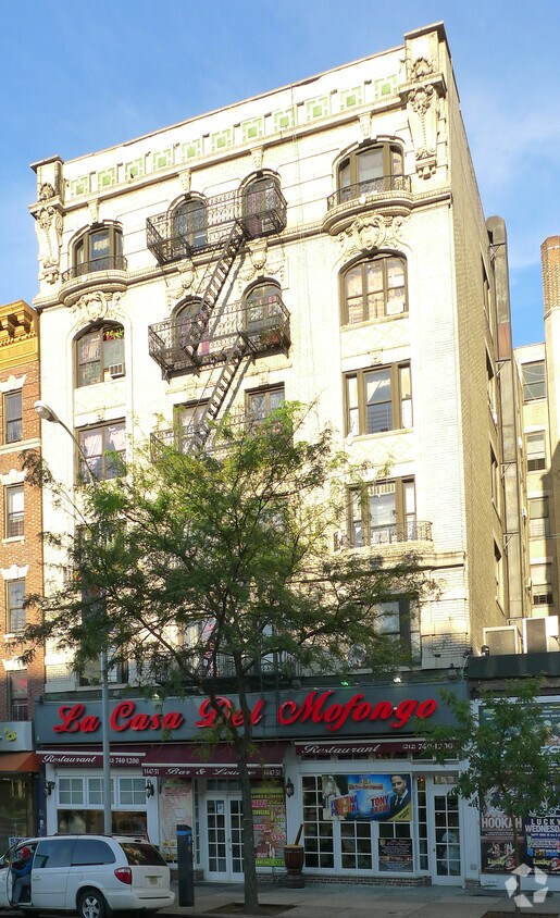 Foto del edificio - 1447 Saint Nicholas Ave