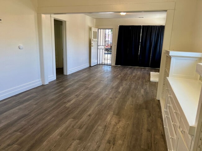 Building Photo - Charming 3 Bed / 2 Bath Home in the Tower District