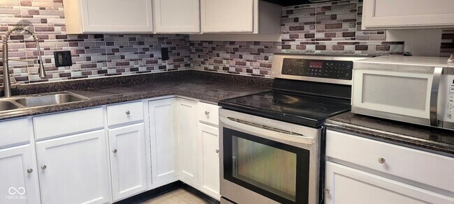 Foto del edificio - 10169 Penrith Dr