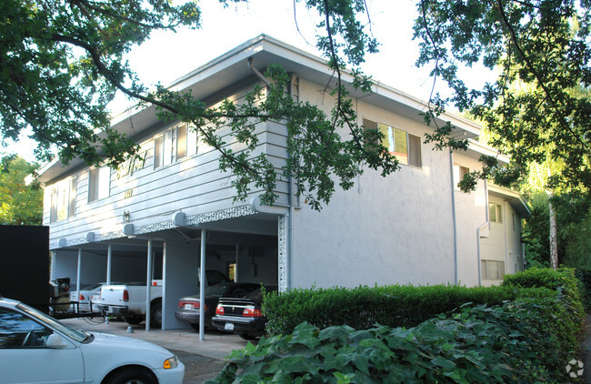 Building Photo - 3621 Walnut St