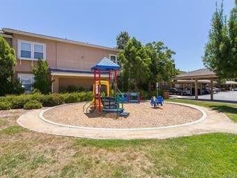 Building Photo - Temecula Creek Village 2 bed 2 bath Condo