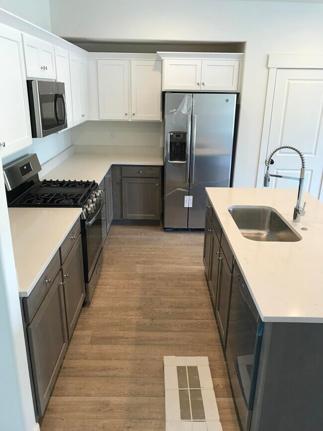 Building Photo - 2968 Richmond View Ct