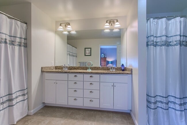 Master bath - 101 Hopkins St
