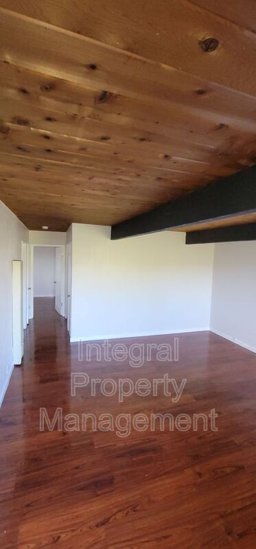 Building Photo - 1609 Valle Vista Ave