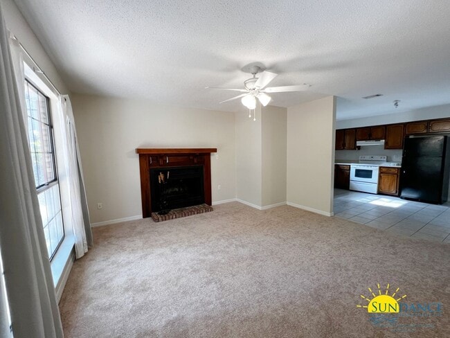 Foto del edificio - Cozy two bedroom Crestview home!