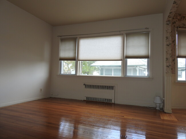 Living Room - 683 Clove Rd