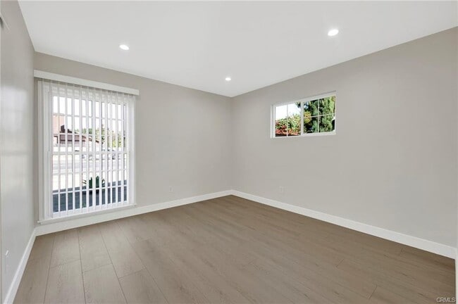 Building Photo - 22540 Roscoe Blvd