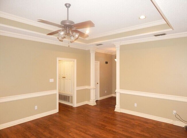 Foto del edificio - 5619 Oleander Dr