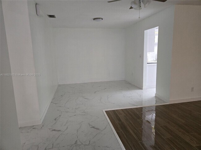 Foto del edificio - 6748 SW 34th Ct