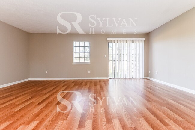 Foto del edificio - The living is easy in this stately home