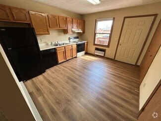 Building Photo - 665 Mumford Dr