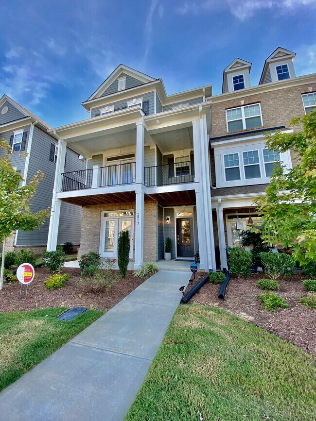 Foto del edificio - 2913 Great Lawn Rd