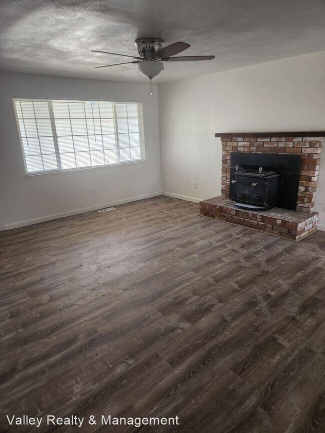 Foto del edificio - 3 br, 2 bath House - 800 Sonoma