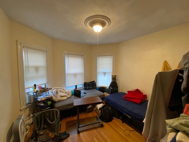 Building Photo - 5 Hill St