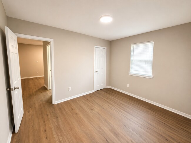 Building Photo - 1533 Standridge St