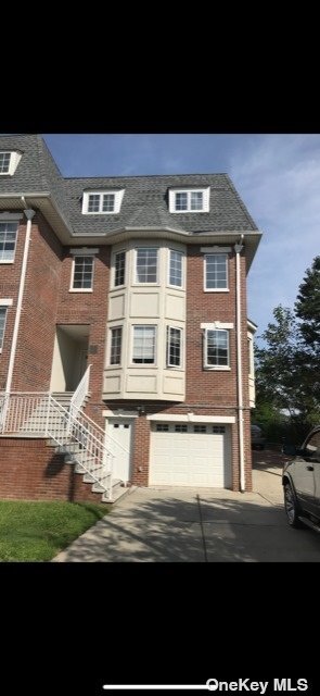 Primary Photo - 120-55 Sunrise Ct