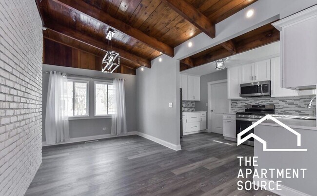 Foto del edificio - 702 Hammerschmidt Ave