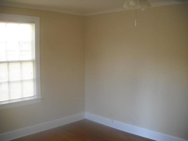 Building Photo - 1025 Glen Grattan Dr