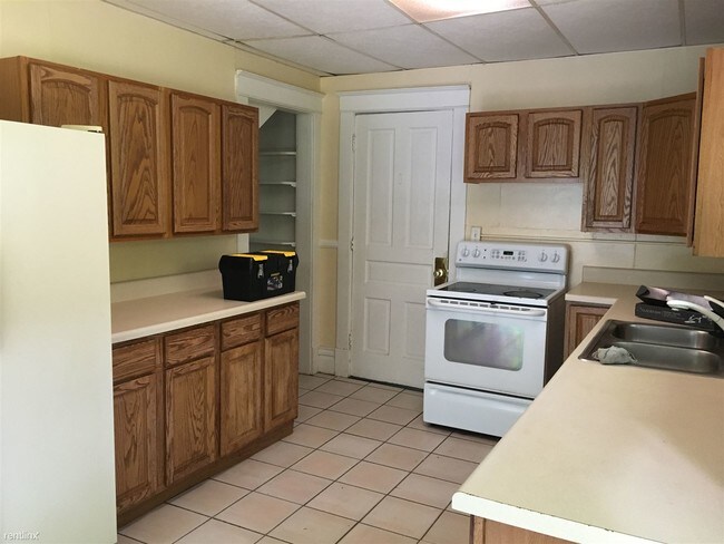 Foto del edificio - 7 br, 3 bath House - 958 Grant St