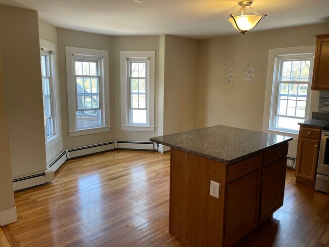 Building Photo - 91 Billerica Rd