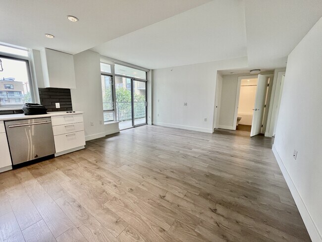 Building Photo - 3498 Marine Wy