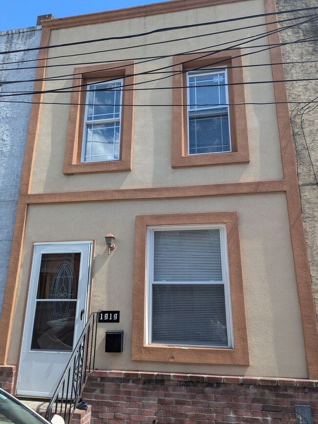 Updated Home - Point Breeze - Updated Home - Point Breeze