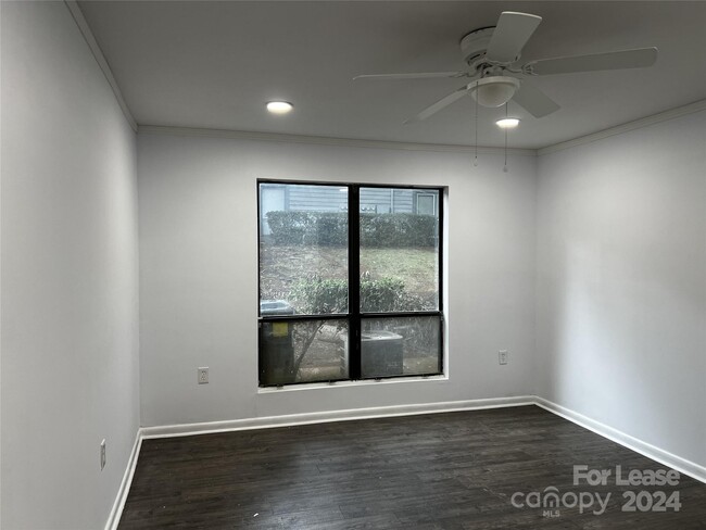 Building Photo - 5024 Sardis Rd