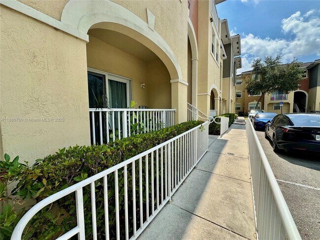 Building Photo - 10870 NW 88th Terrace