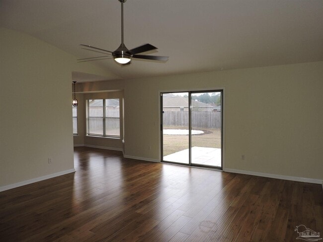 Foto del edificio - 7070 Marissa Point Ln