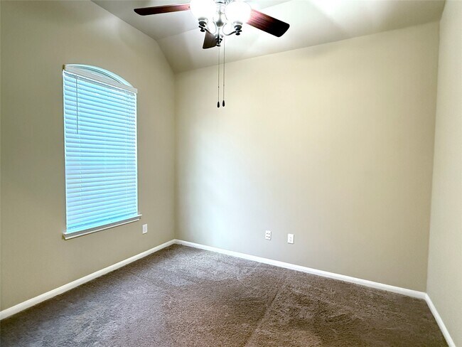 Foto del edificio - 21907 Cascade Hollow Ln