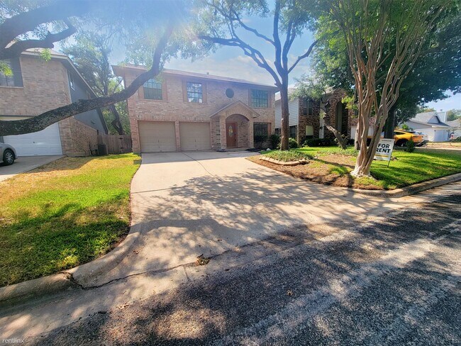 Foto del edificio - 4 br, 2.5 bath House - 17506 Klamath Falls Dr