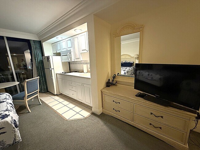 Foto del edificio - Beachside studio condo Coming Soon!