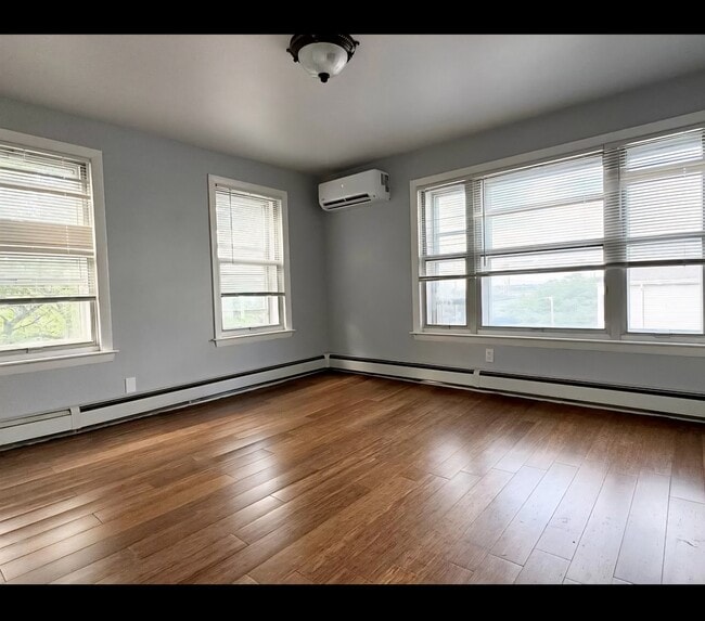 Building Photo - 223 Trenton St
