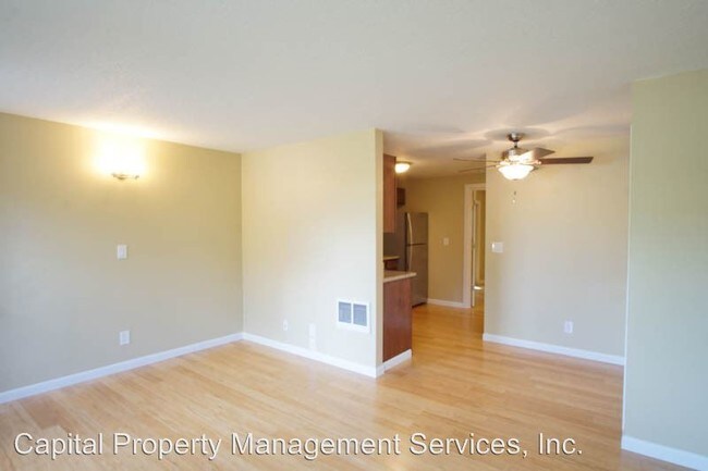 Foto del edificio - 4102-4128 SE Cesar Chavez Blvd