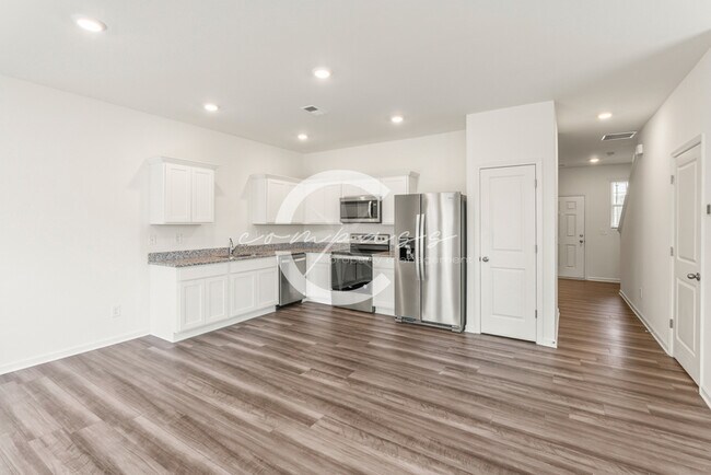 Building Photo - 407 Kings Cross Wy