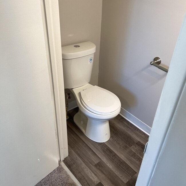 Building Photo - 1919 Widmer Ct NE