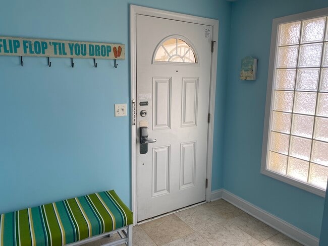 Entryway - 15 Sumner Ave