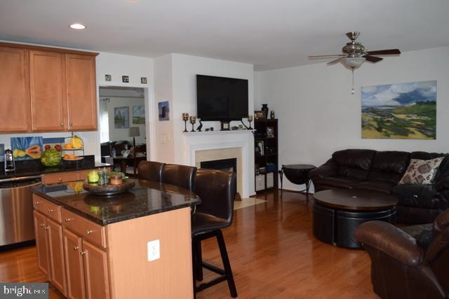 Foto del edificio - 4707 Eggleston Terrace