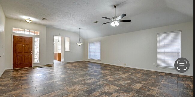 Foto del edificio - 9803 Knights Dr